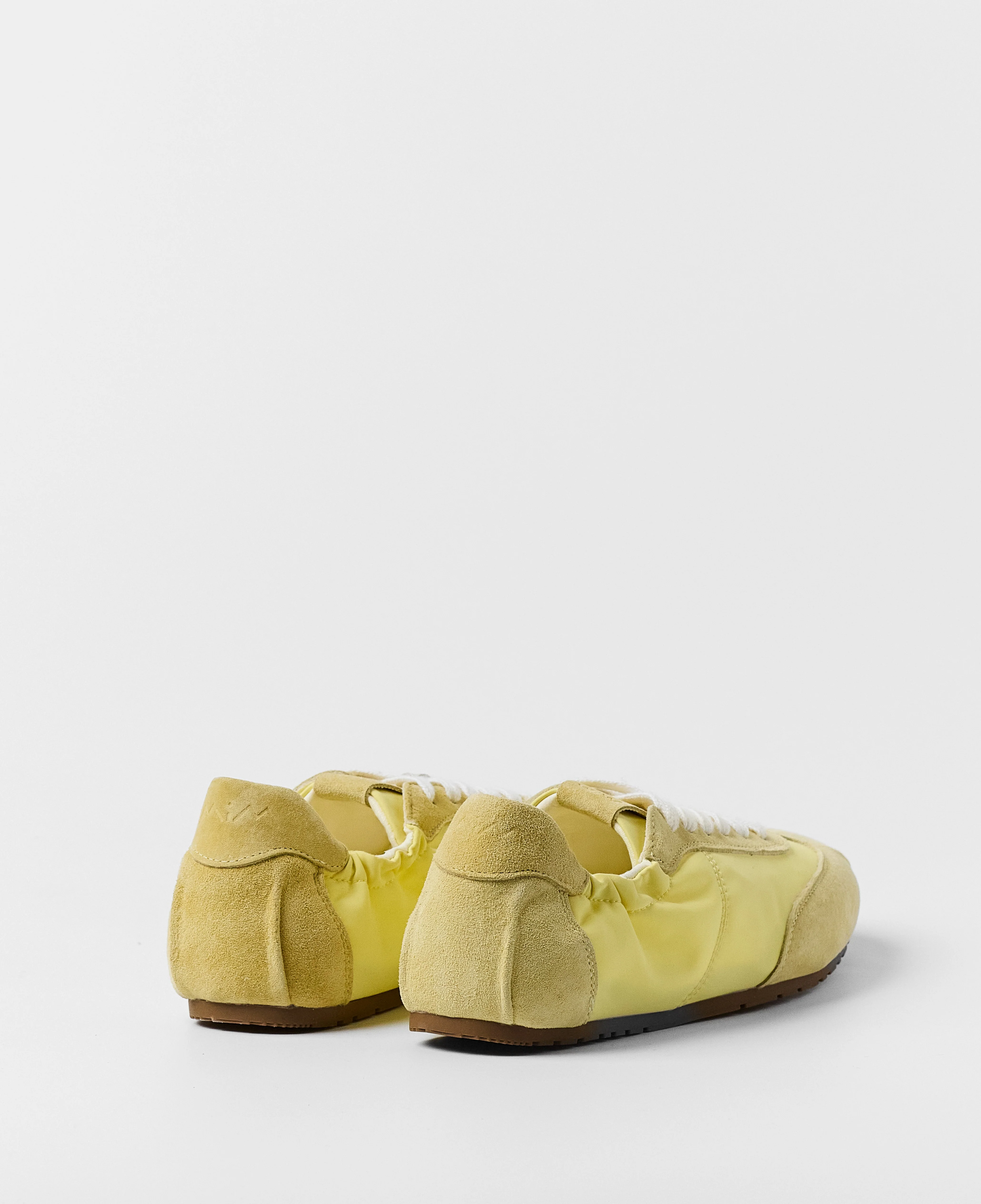 BOBBI AMARILLO - Image 7