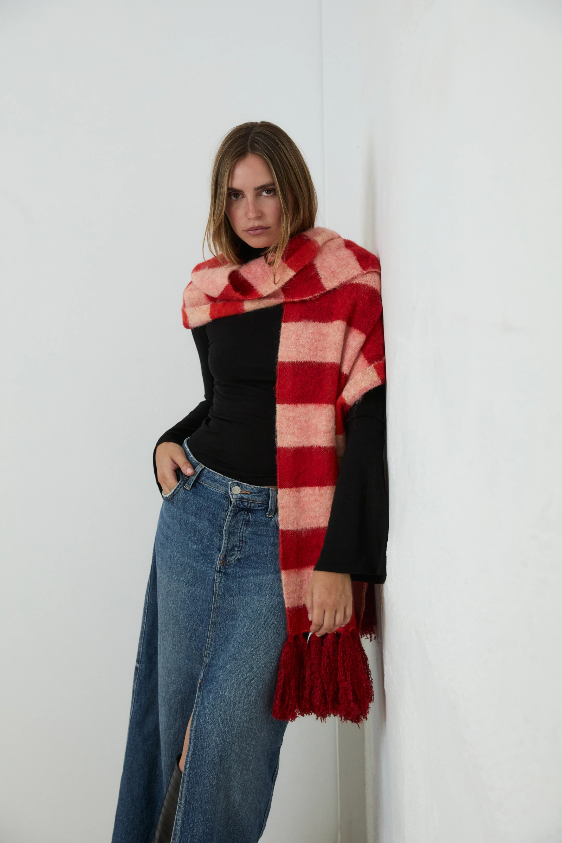 BUFANDA OVA CUADROS ROJOS - Image 4