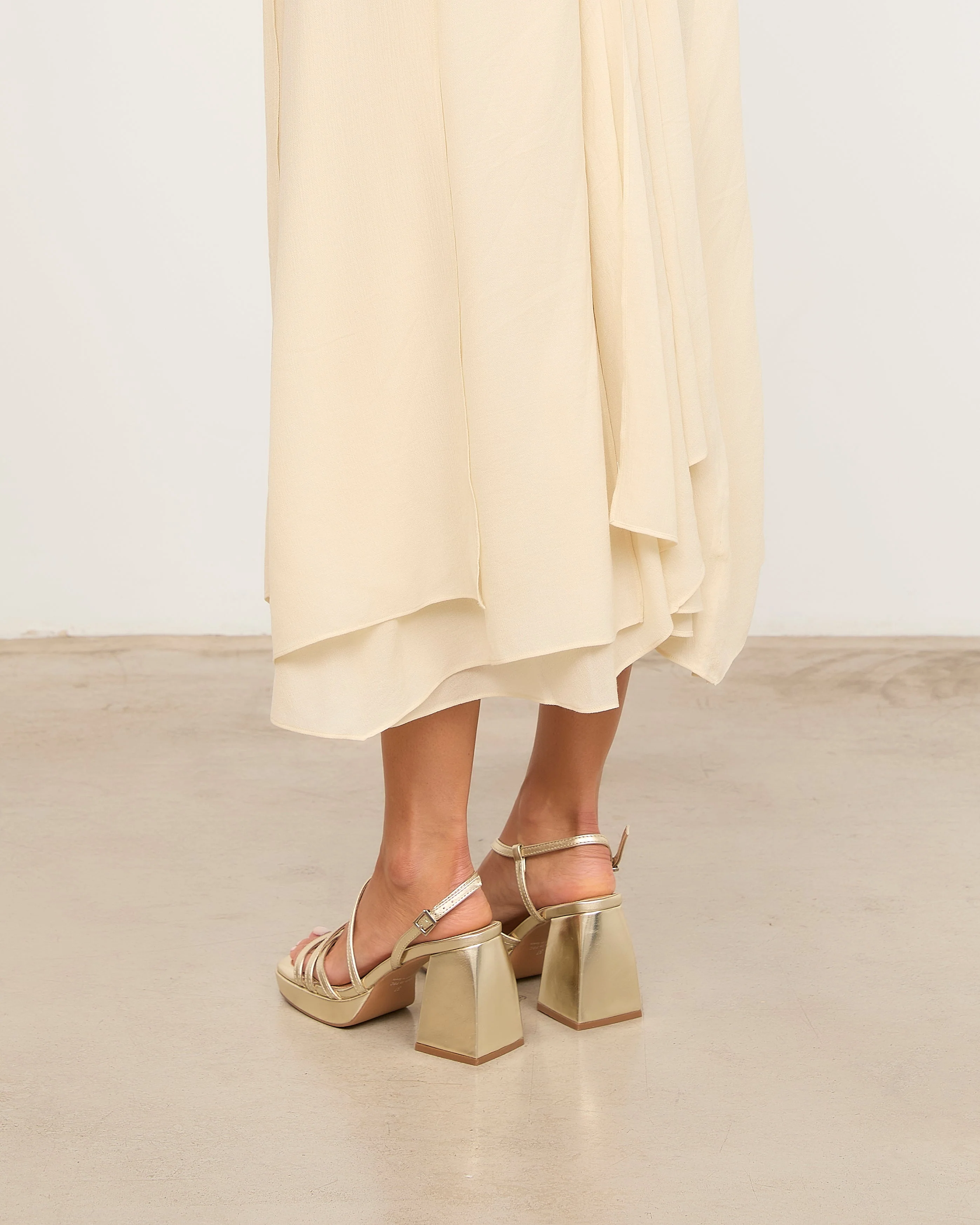 CORA DORADO - Image 4