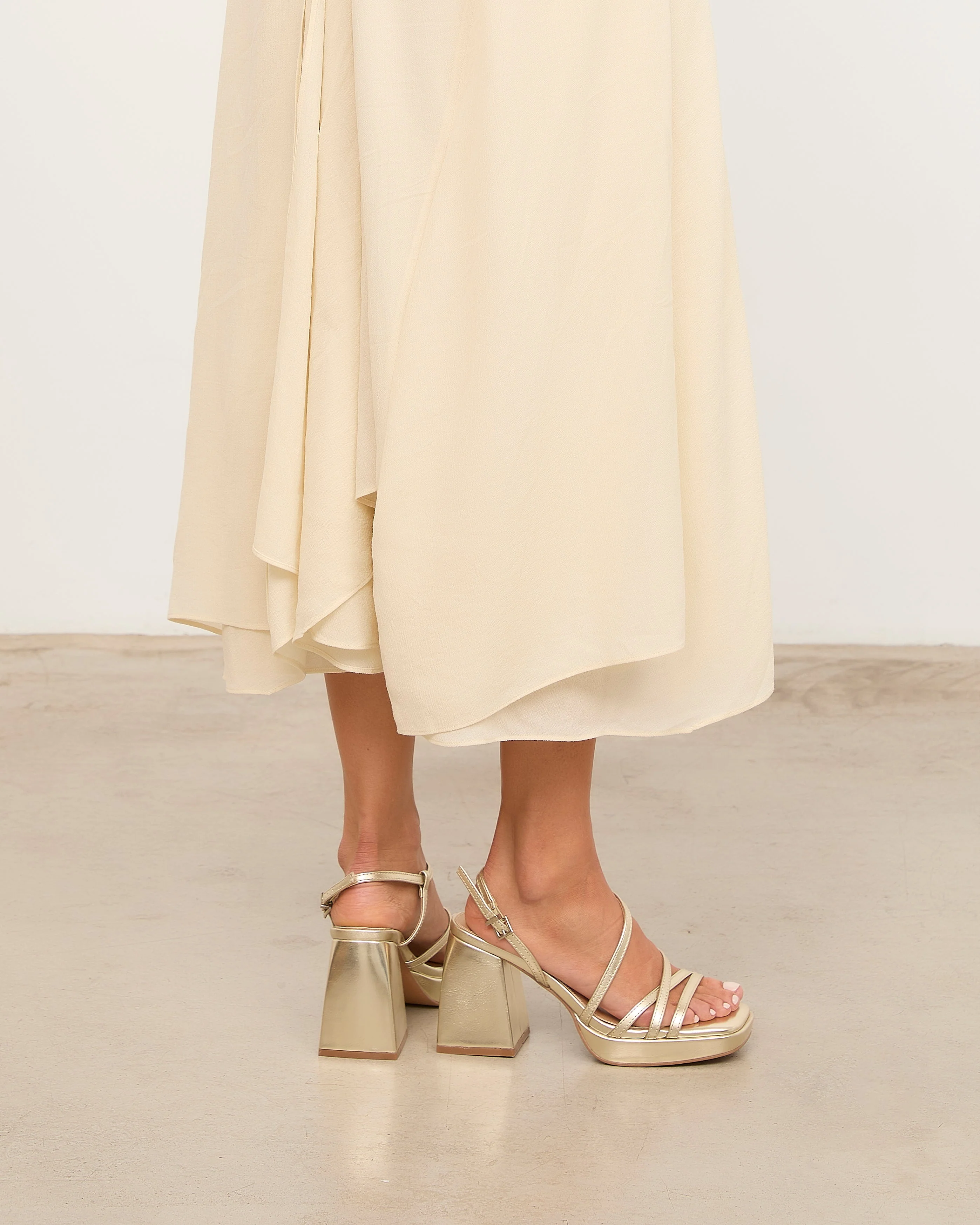 CORA DORADO - Image 5