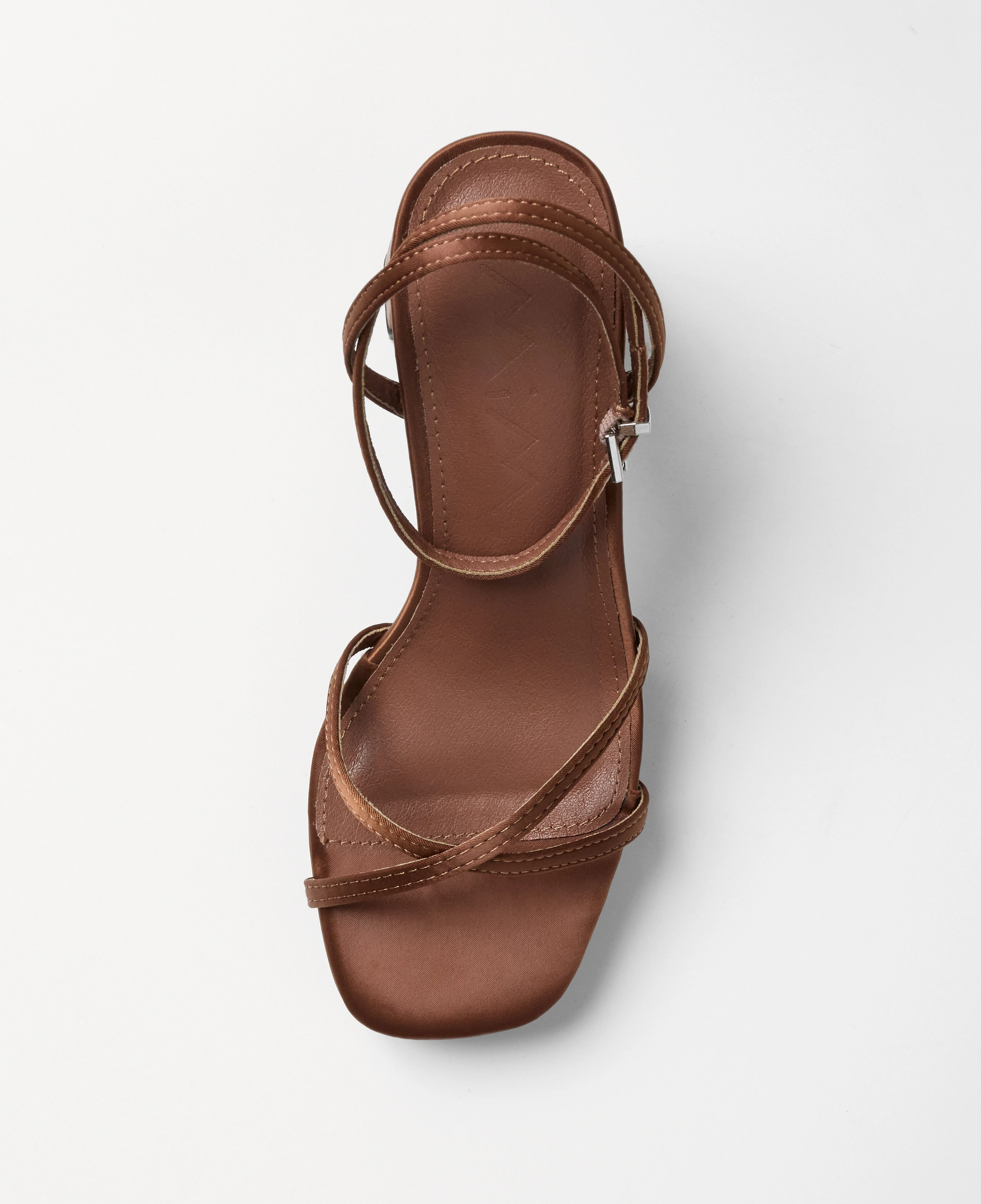 GRETA BRONCE - Image 8