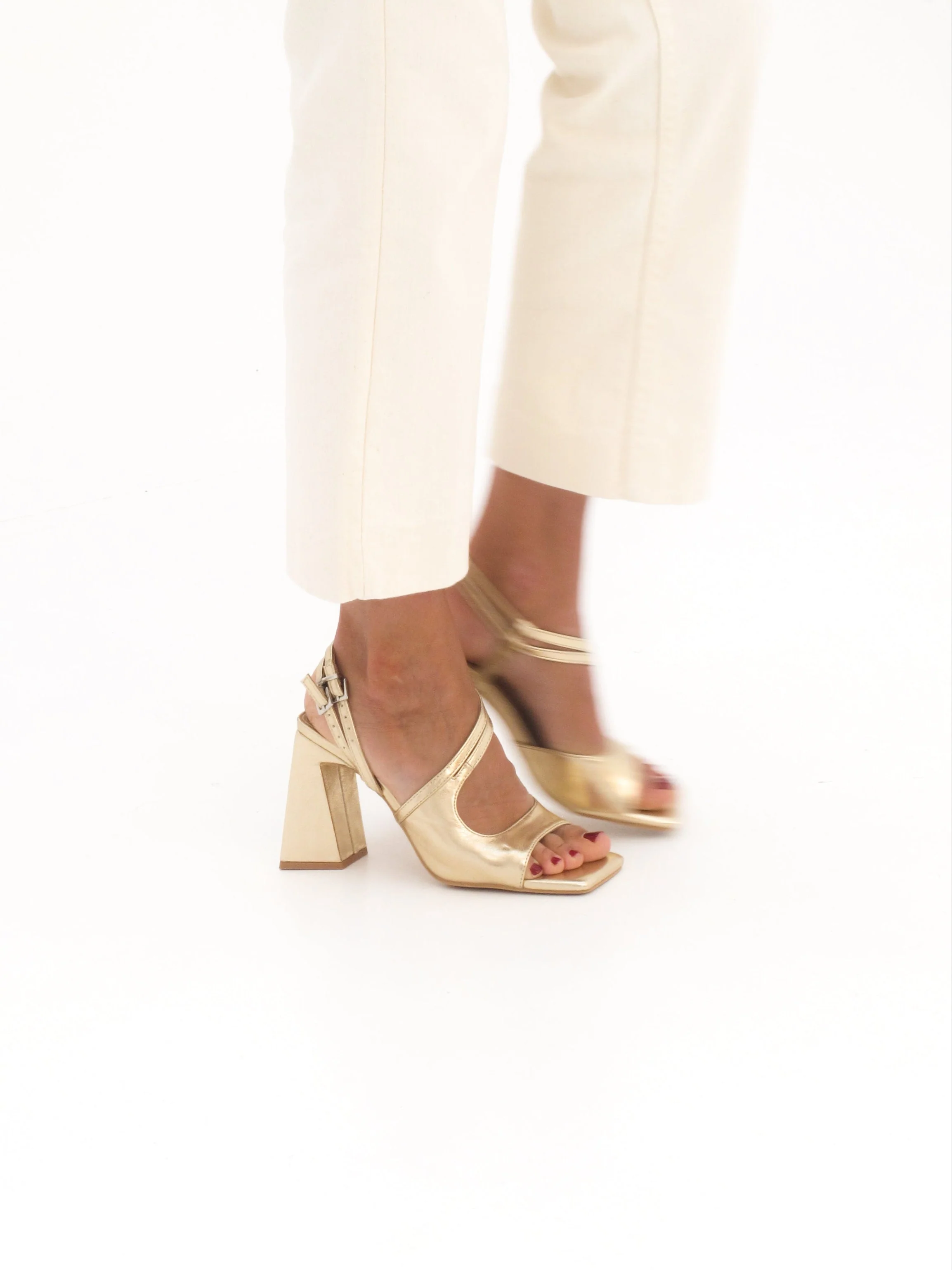 JUNI DORADO - Image 3