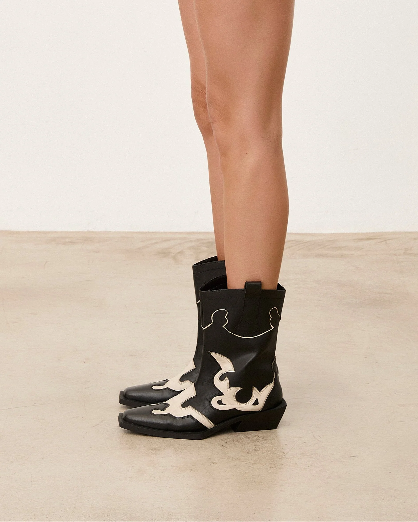 LORY WESTERN NEGRO - Image 6
