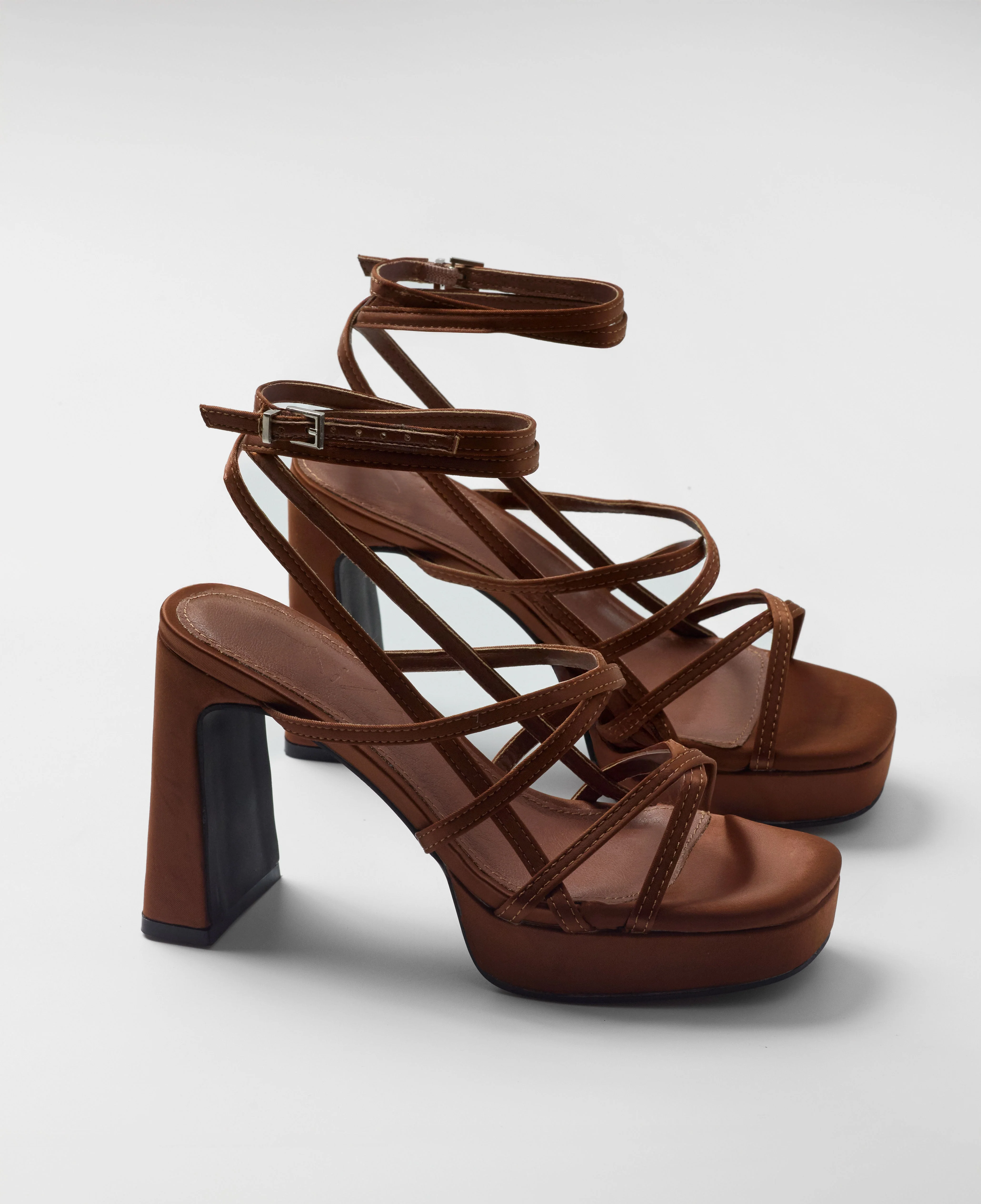 NORI BRONCE - Image 8